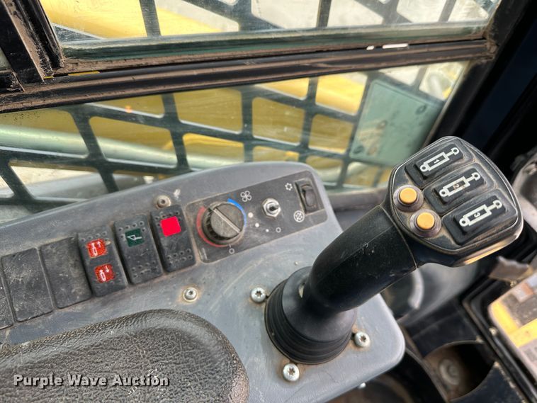 image for item DR5031 Yanmar T210  tracked skid steer loader