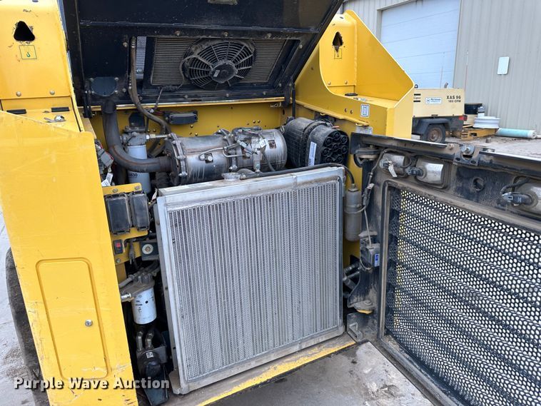 image for item DR5031 Yanmar T210  tracked skid steer loader