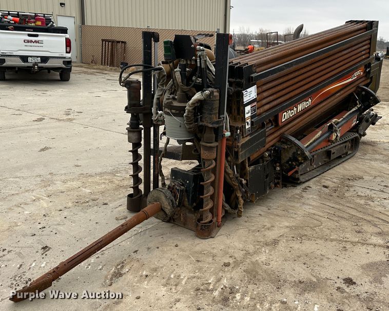 image for item DR5032 2004 Ditch Witch JT1220 Mach 1  directional boring unit