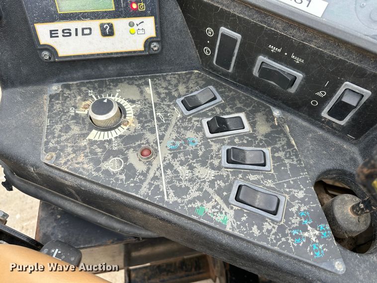 image for item DR5032 2004 Ditch Witch JT1220 Mach 1  directional boring unit