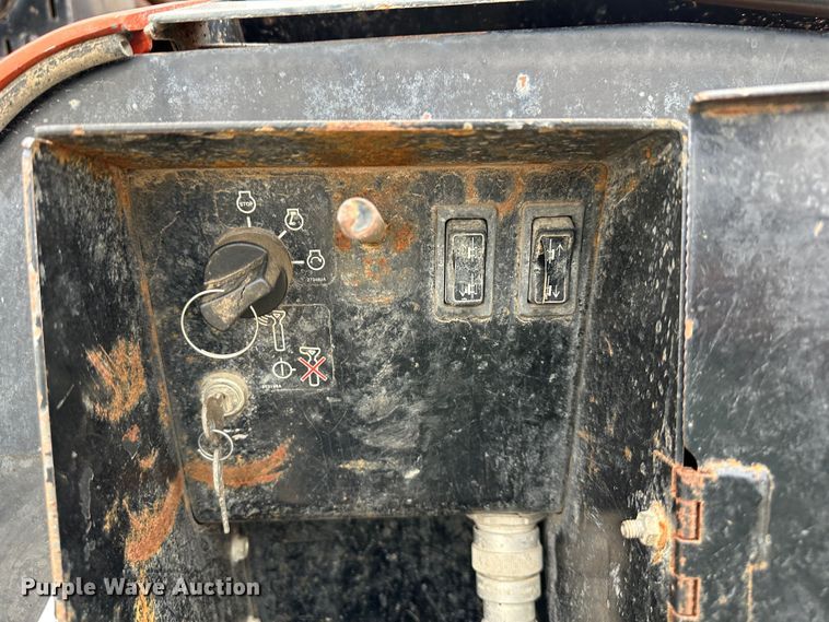 image for item DR5032 2004 Ditch Witch JT1220 Mach 1  directional boring unit