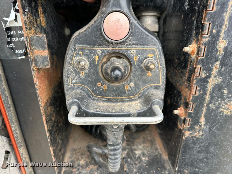 image for item DR5032 2004 Ditch Witch JT1220 Mach 1  directional boring unit