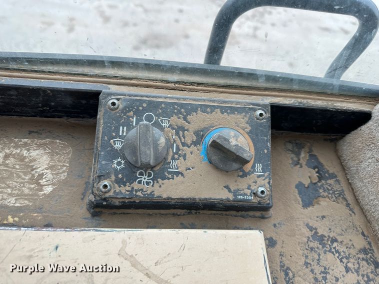 image for item DR5036 1998 Caterpillar 953C  track loader