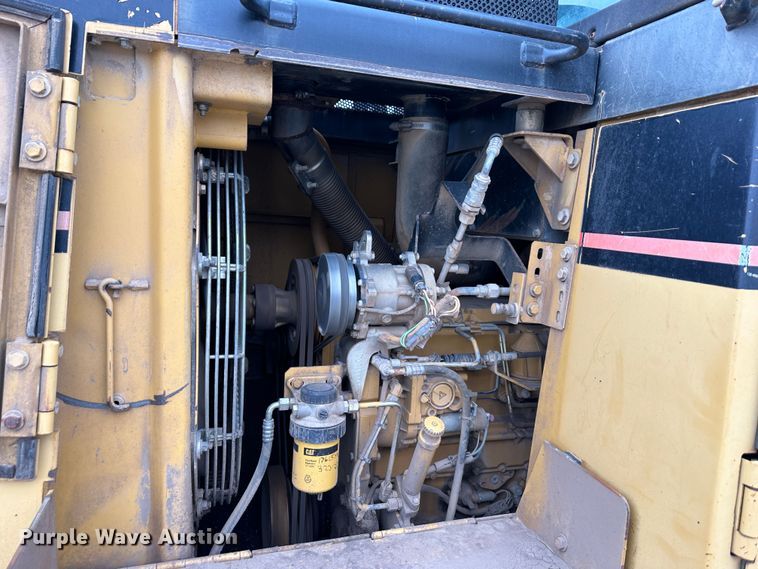 image for item DR5036 1998 Caterpillar 953C  track loader