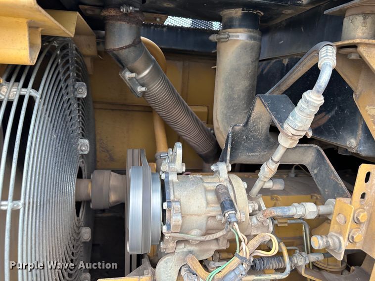 image for item DR5036 1998 Caterpillar 953C  track loader