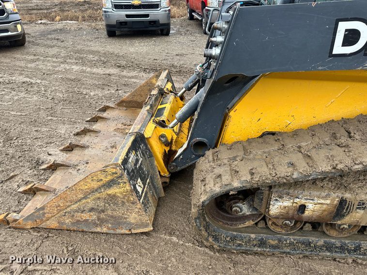 image for item DR5059 2019 John Deere 325G  tracked skid steer loader