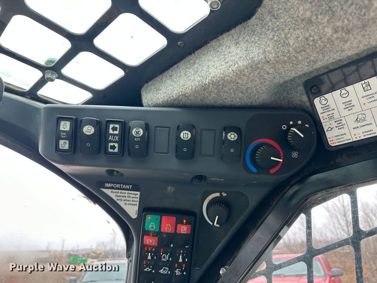 image for item DR5059 2019 John Deere 325G  tracked skid steer loader