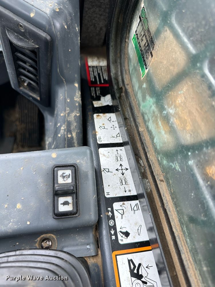 image for item DR5059 2019 John Deere 325G  tracked skid steer loader