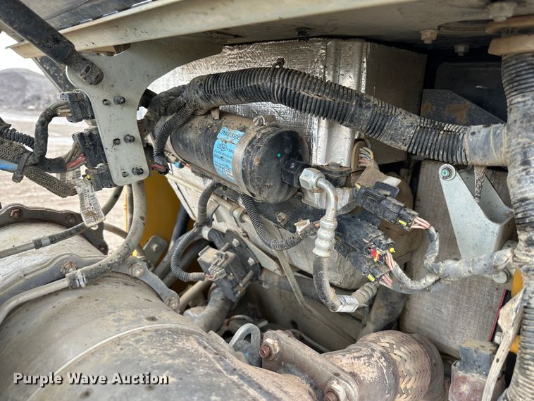 image for item DR5059 2019 John Deere 325G  tracked skid steer loader