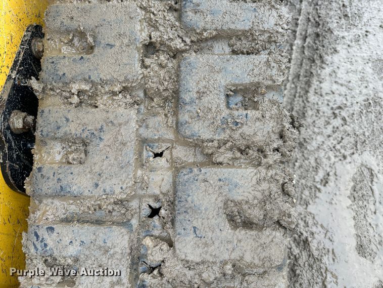 image for item DR5059 2019 John Deere 325G  tracked skid steer loader