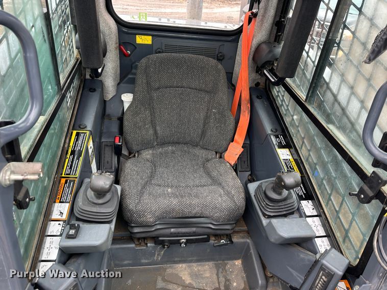 image for item DR5060 2019 John Deere 333G  tracked skid steer loader