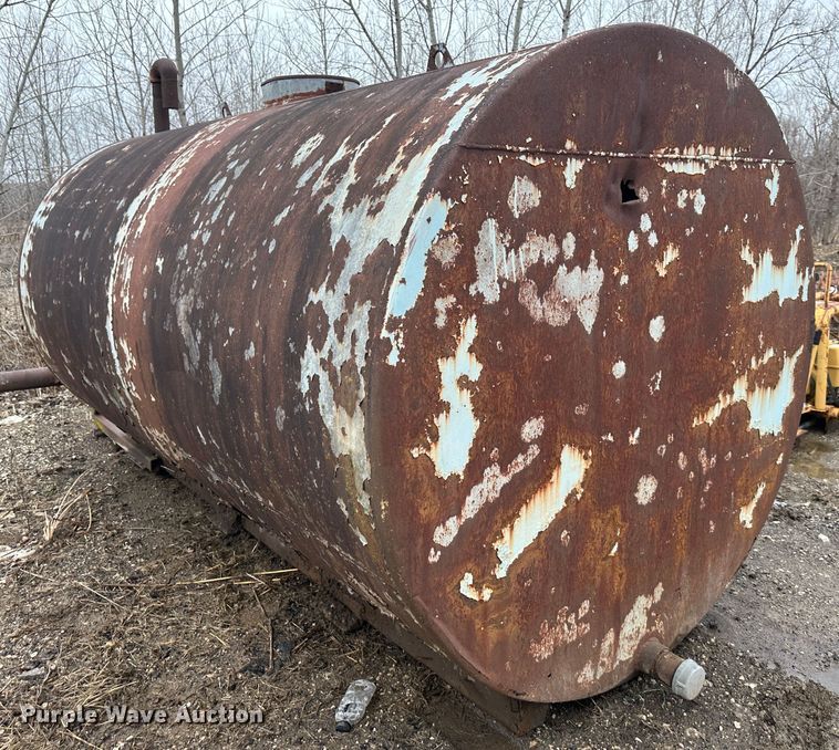 image for item DR5061 (2) water tanks