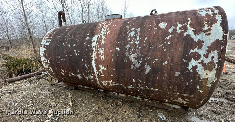 image for item DR5061 (2) water tanks