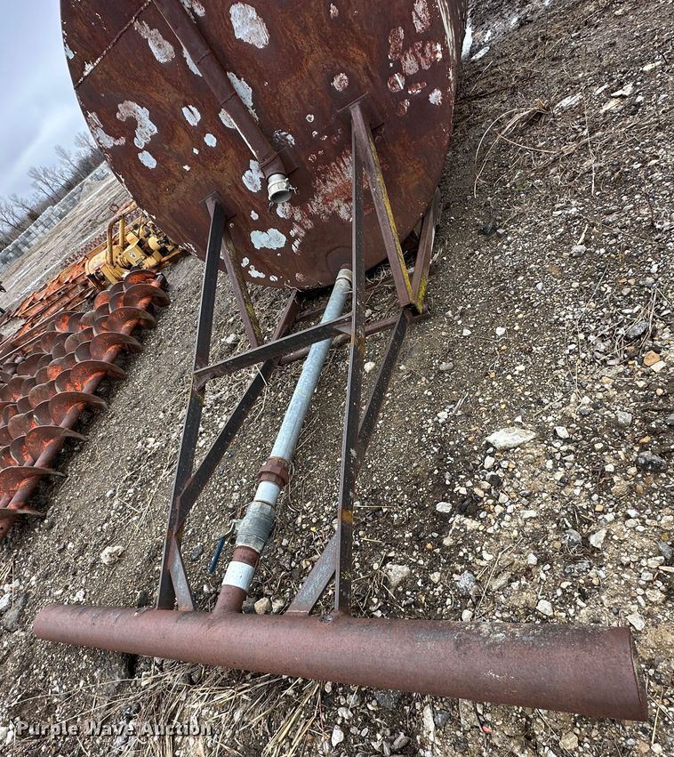 image for item DR5061 (2) water tanks