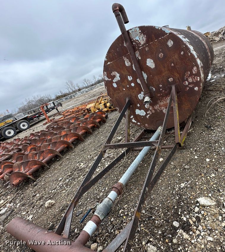 image for item DR5061 (2) water tanks