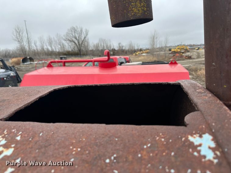 image for item DR5061 (2) water tanks