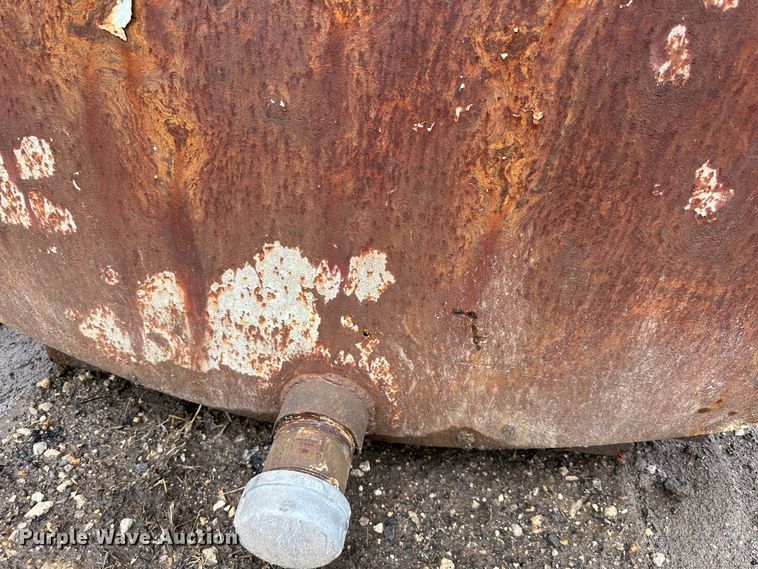 image for item DR5061 (2) water tanks