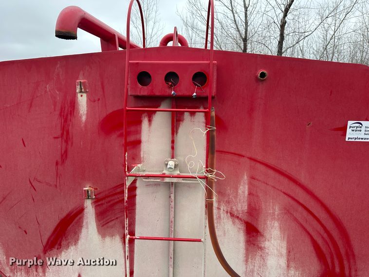 image for item DR5061 (2) water tanks