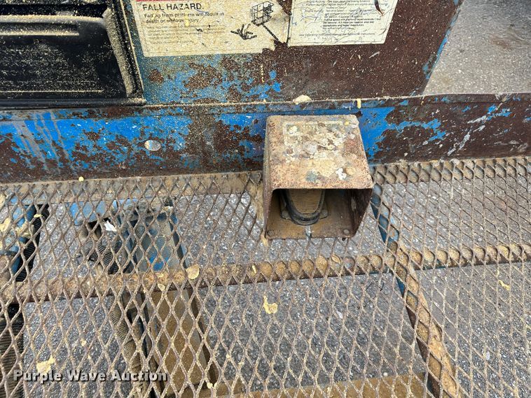 image for item DR5064 1995 Genie Z-45/22  boom lift