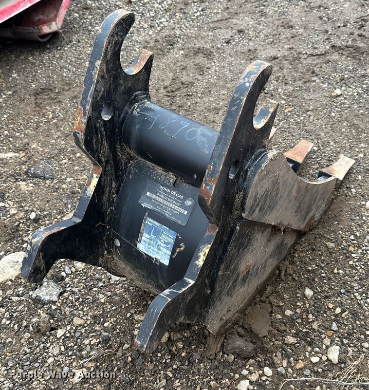 image for item DR5067 John Deere  excavator bucket