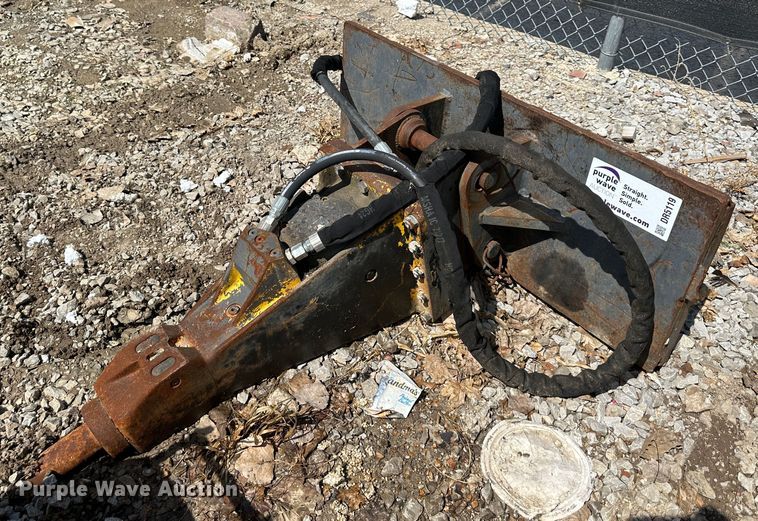 image for item DR5119 Atlas Copco HP1379  skid steer breaker