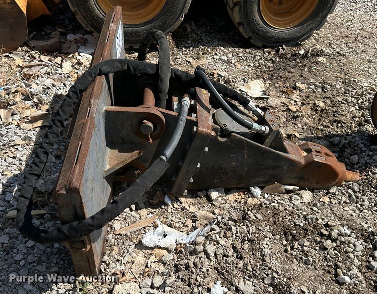 image for item DR5119 Atlas Copco HP1379  skid steer breaker