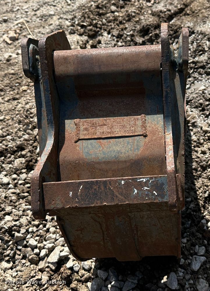 image for item DR5120 Bobcat  excavator bucket