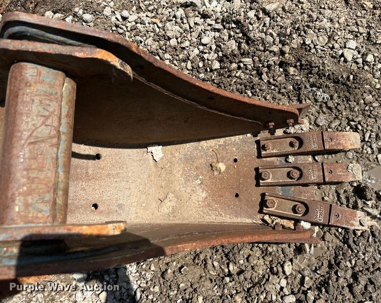 image for item DR5120 Bobcat  excavator bucket