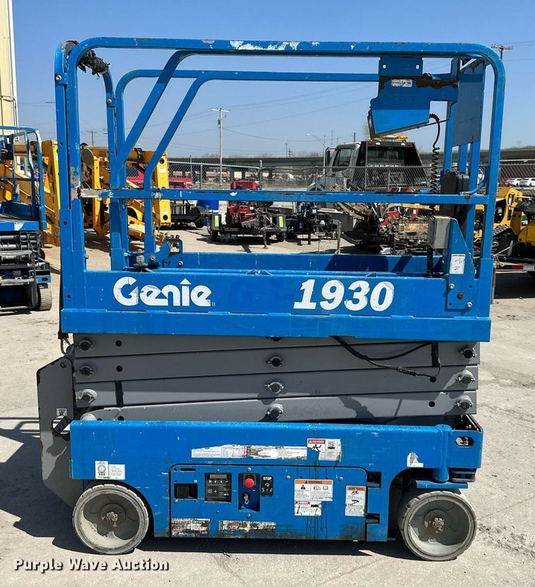 image for item DR5130 Genie GS-1930  scissor lift