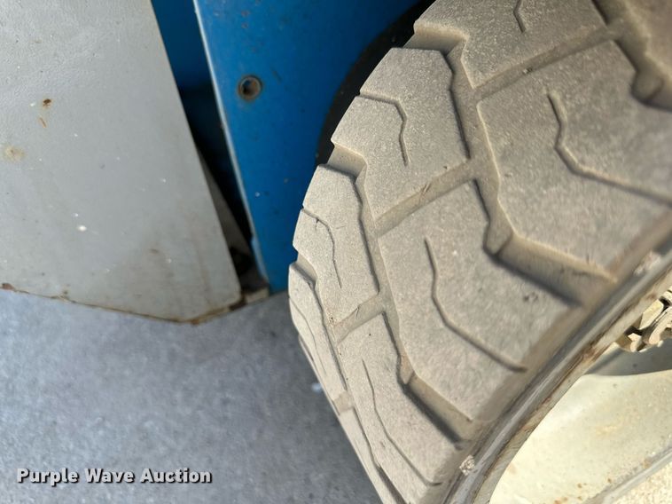 image for item DR5130 Genie GS-1930  scissor lift