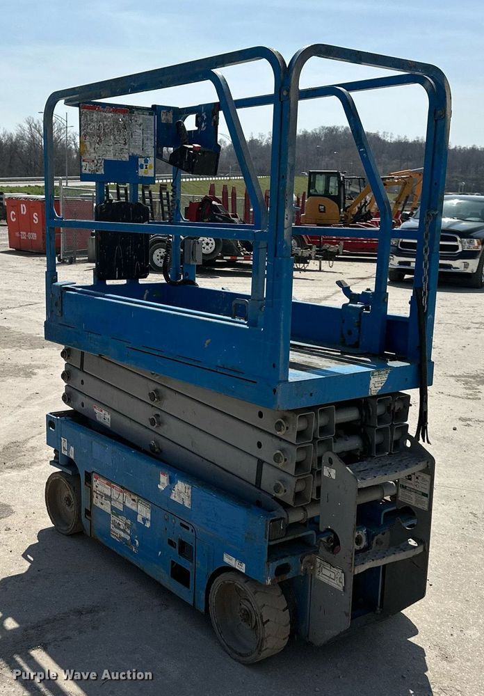 image for item DR5131 Genie GS-1930  scissor lift