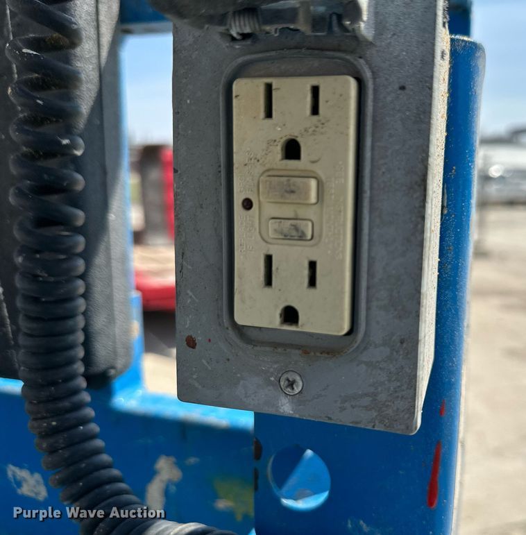 image for item DR5131 Genie GS-1930  scissor lift