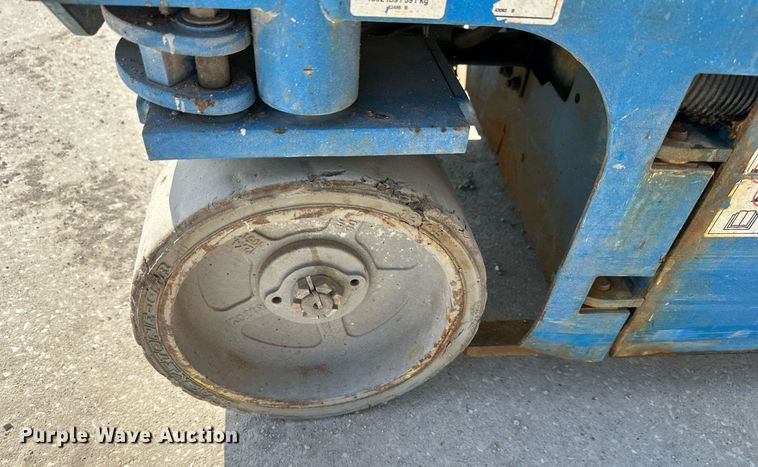 image for item DR5131 Genie GS-1930  scissor lift