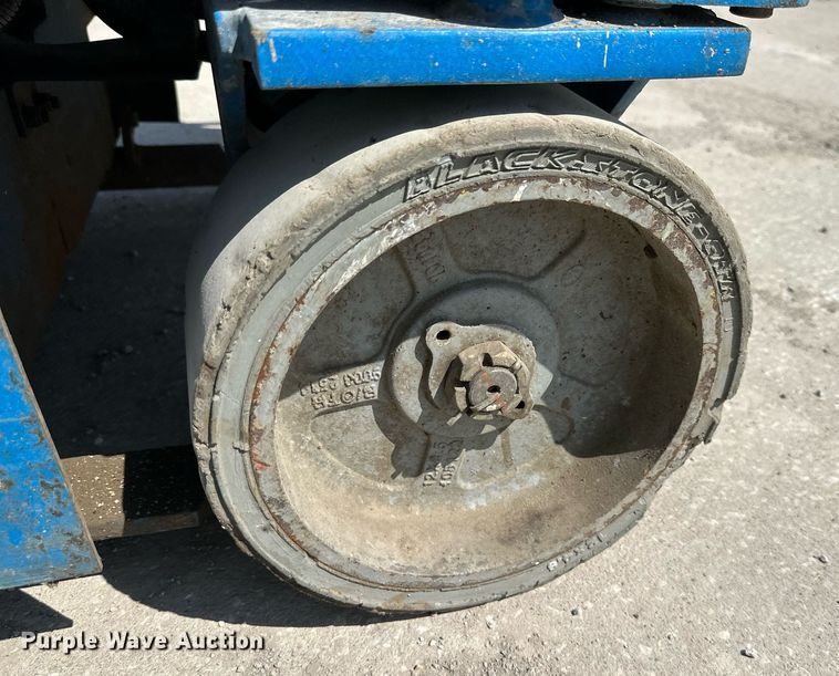 image for item DR5131 Genie GS-1930  scissor lift