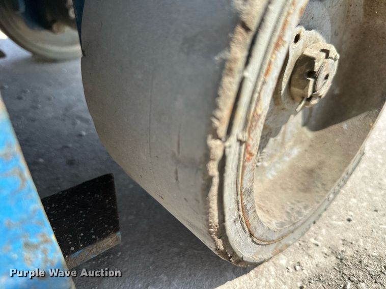 image for item DR5131 Genie GS-1930  scissor lift