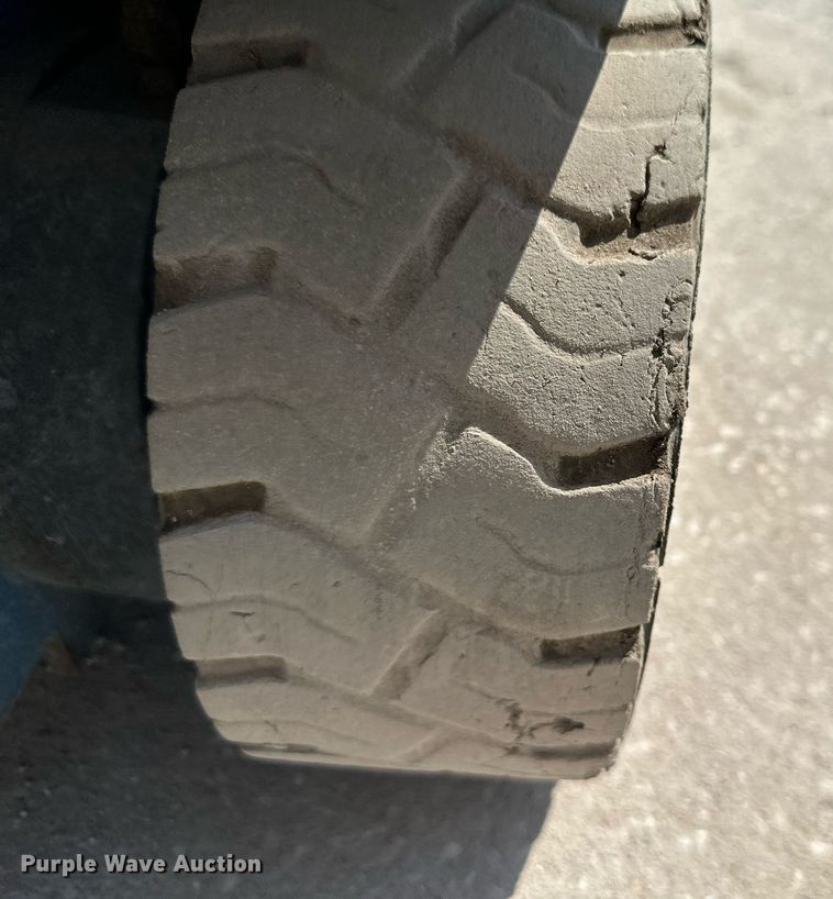 image for item DR5131 Genie GS-1930  scissor lift