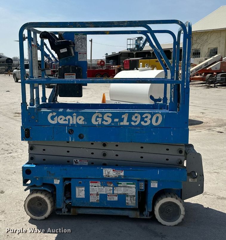 image for item DR5132 Genie GS-1930  scissor lift