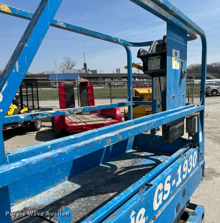 image for item DR5132 Genie GS-1930  scissor lift
