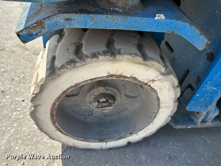 image for item DR5132 Genie GS-1930  scissor lift