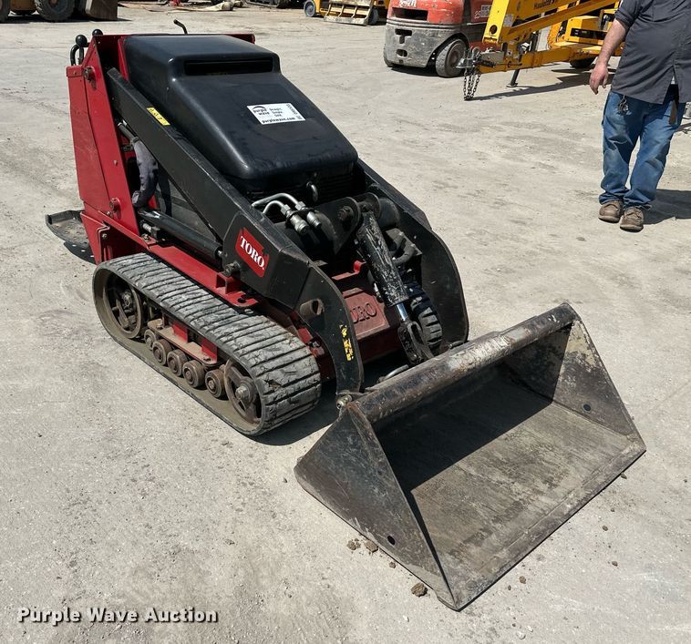 image for item DR5133 2015 Toro Dingo  compact utility loader
