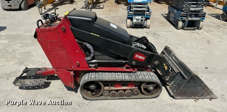 image for item DR5133 2015 Toro Dingo  compact utility loader