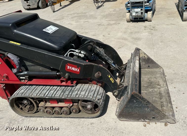 image for item DR5133 2015 Toro Dingo  compact utility loader