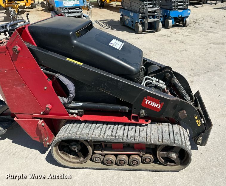 image for item DR5133 2015 Toro Dingo  compact utility loader