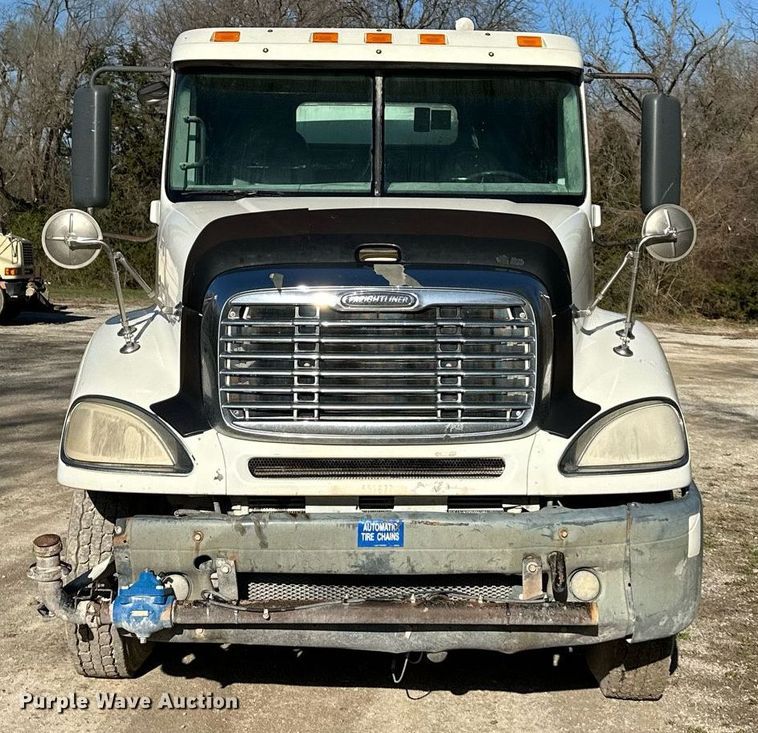 image for item DR5135 2008 Freightliner Columbia  water truck