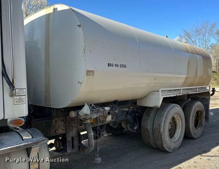 image for item DR5135 2008 Freightliner Columbia  water truck