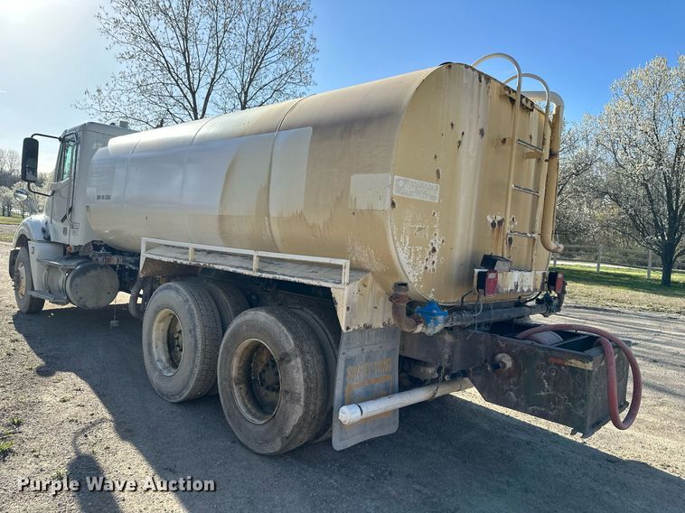 image for item DR5135 2008 Freightliner Columbia  water truck