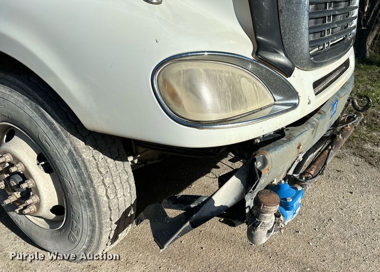 image for item DR5135 2008 Freightliner Columbia  water truck