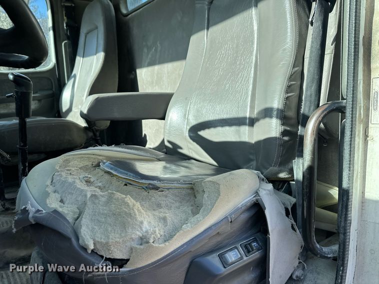 image for item DR5135 2008 Freightliner Columbia  water truck