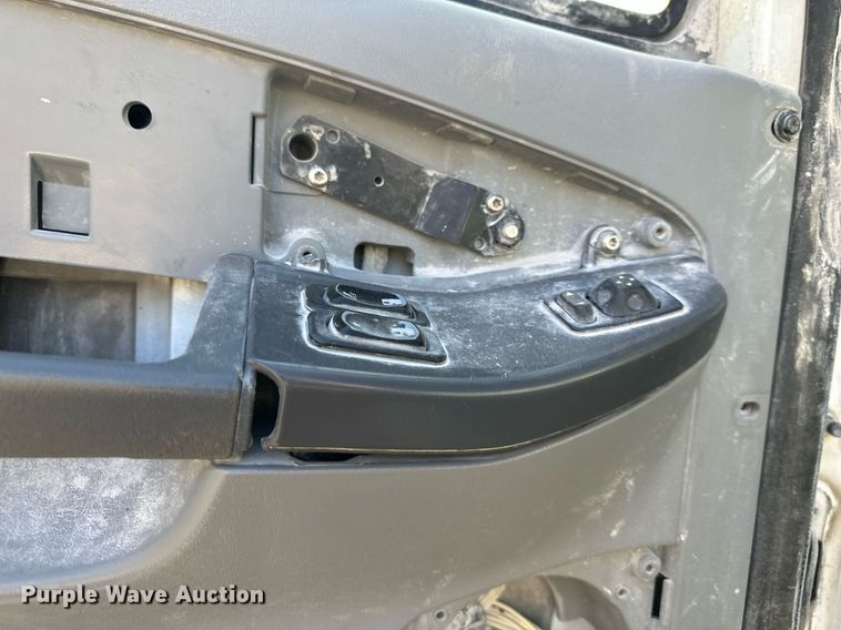 image for item DR5135 2008 Freightliner Columbia  water truck