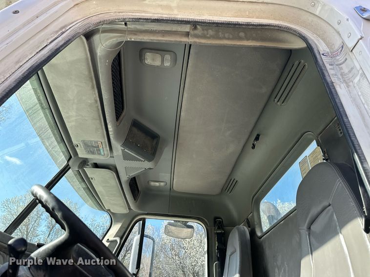 image for item DR5135 2008 Freightliner Columbia  water truck